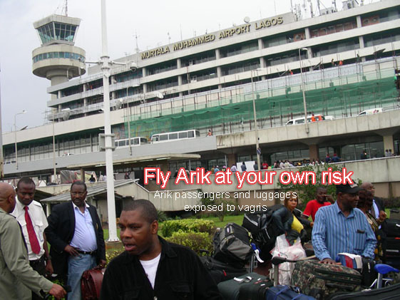 Arik Airline passengers and luggages